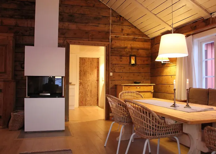 Elisabeth-bua Semesterbostad Moskenes